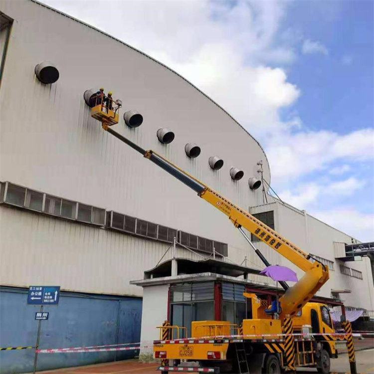 齐河高空作业车出租服务：专业广告牌安装解决方案